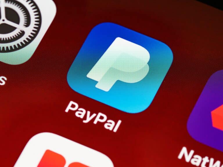PayPal Halts Stablecoin Project Amid Regulatory Scrutiny